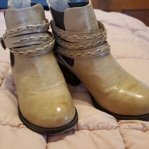 Tan Ankle Boots with Rounded Toe and Low Heel